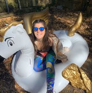 Meet your Posher, Julia